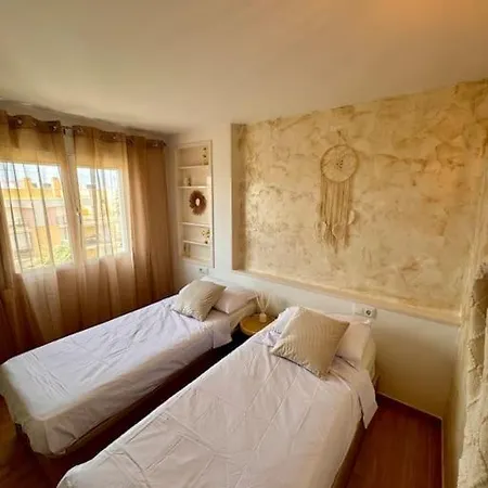 360 Sea View Beachfront 2 Bedrooms *