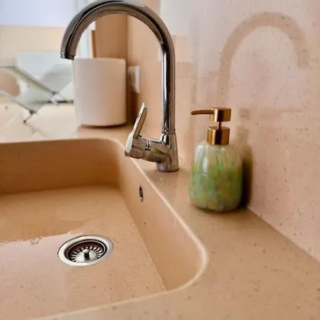 Apartmán 360 Sea View Beachfront 2 Bedrooms *