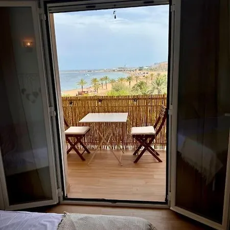 Apartment 360 Sea View Beachfront 2 Bedrooms *