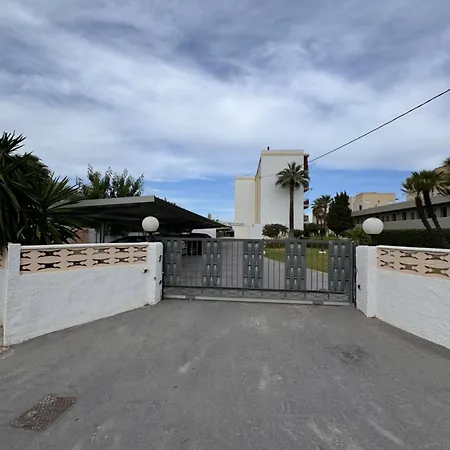 Apartment 360 Sea View Beachfront 2 Bedrooms *