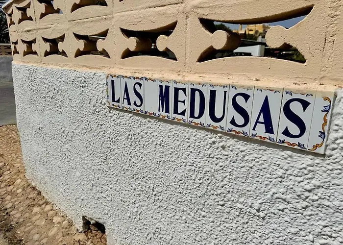 360 Sea View Beachfront 2 Bedrooms *