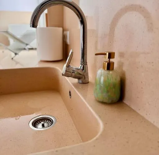 דירה 360 Sea View Beachfront 2 Bedrooms *